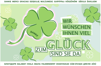 Kleeblätter auf einem hellgrünen Hintergrund